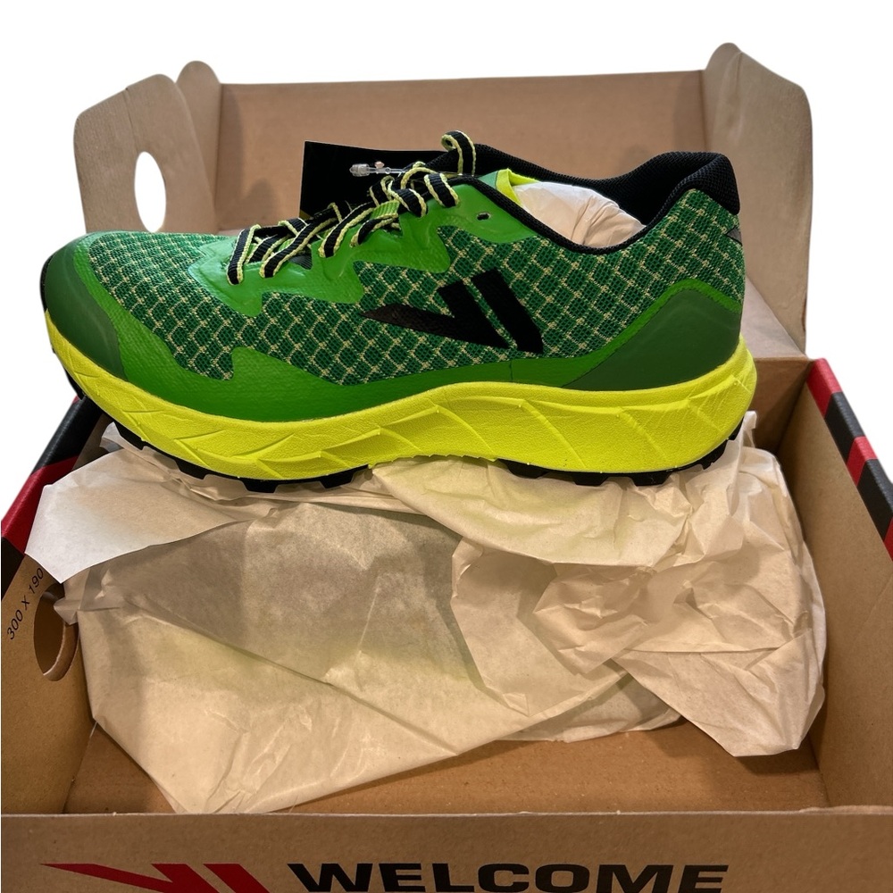 Vjsport women's 6.5  Green Trail Running Shoes - Neon Green